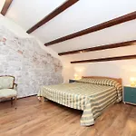 Apartment Midea *