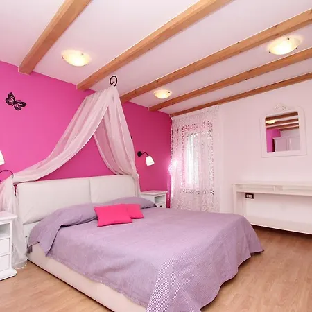 Midea Apartament